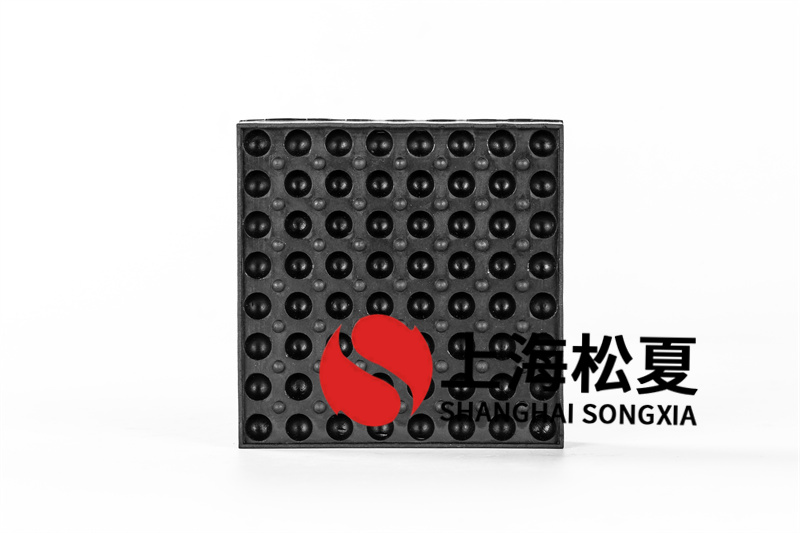 橡膠<a href='http://www.huaqiaoshengliankao.com.cn' target='_blank'><u>減震器</u></a>的使用優(yōu)勢有哪些？